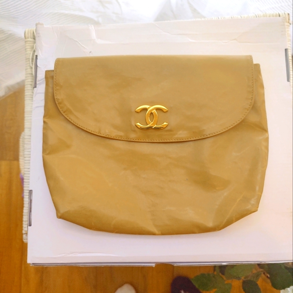Chanel Vintage rare puch/shoulder bag/crossbody/clutch
